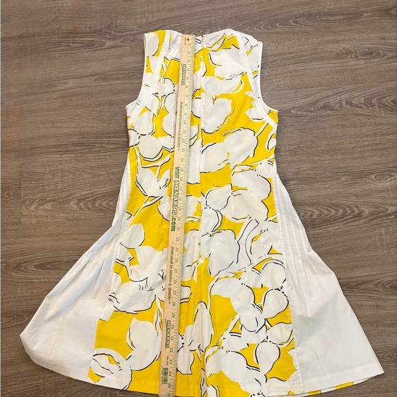 Diane Von Furstenberg “Samantha” Yellow Floral Dress Size 8​​ - Picture 8 of 11